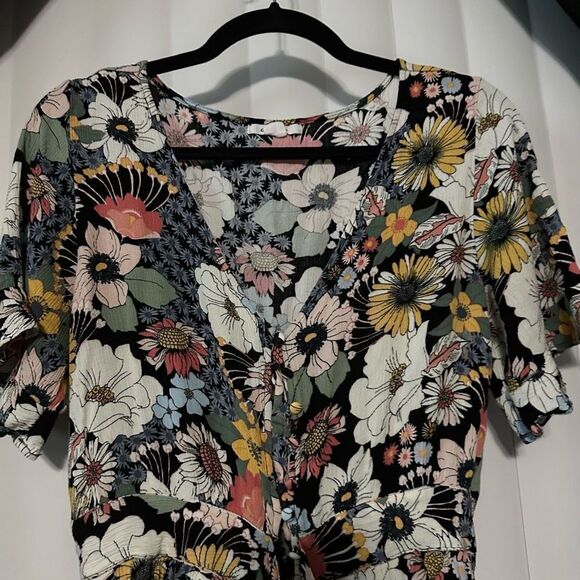 O’Neill floral romper , vneck, button up - Picture 2 of 4